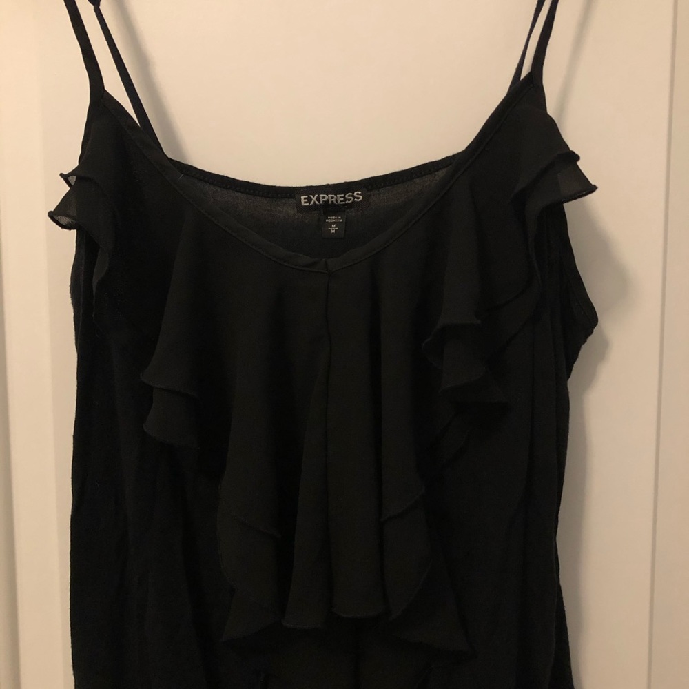 2️⃣for🔟 Black Express Ruffle Tank